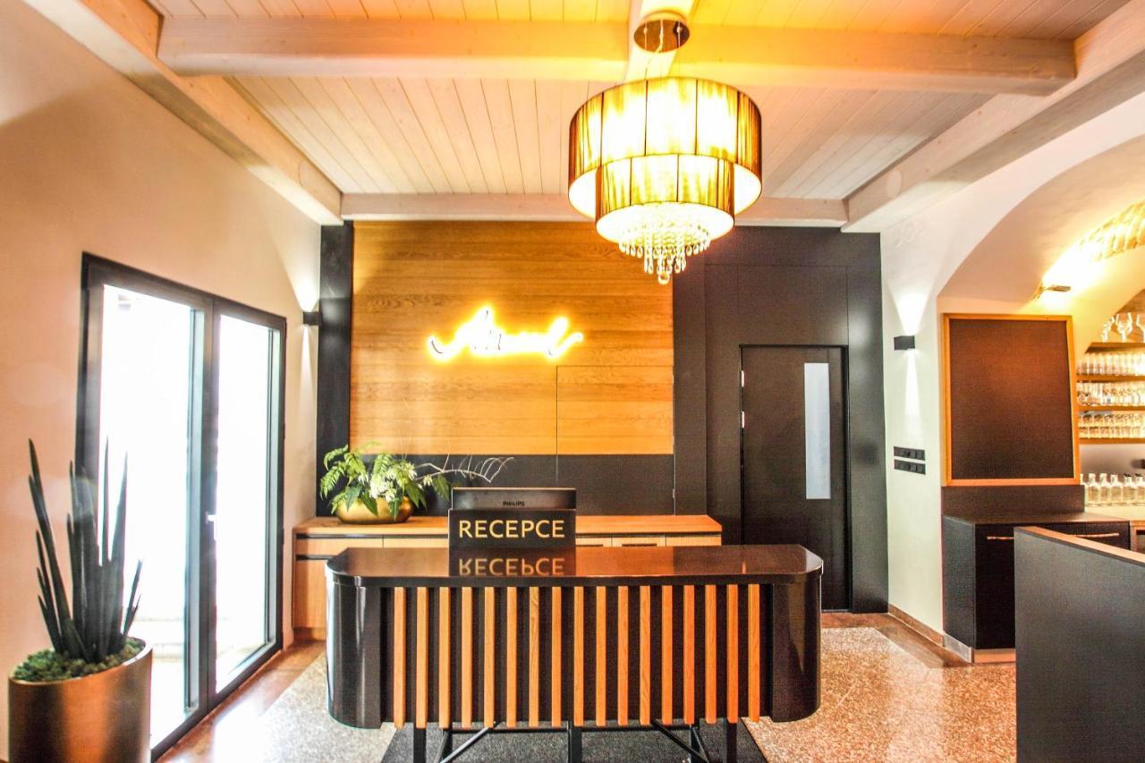 Hotel Mariel ซนอยโม ภายนอก รูปภาพ