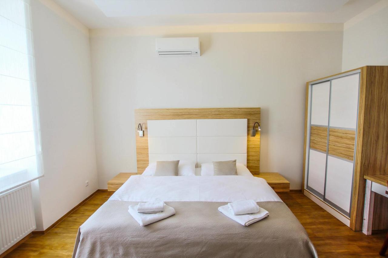 Hotel Mariel ซนอยโม ภายนอก รูปภาพ
