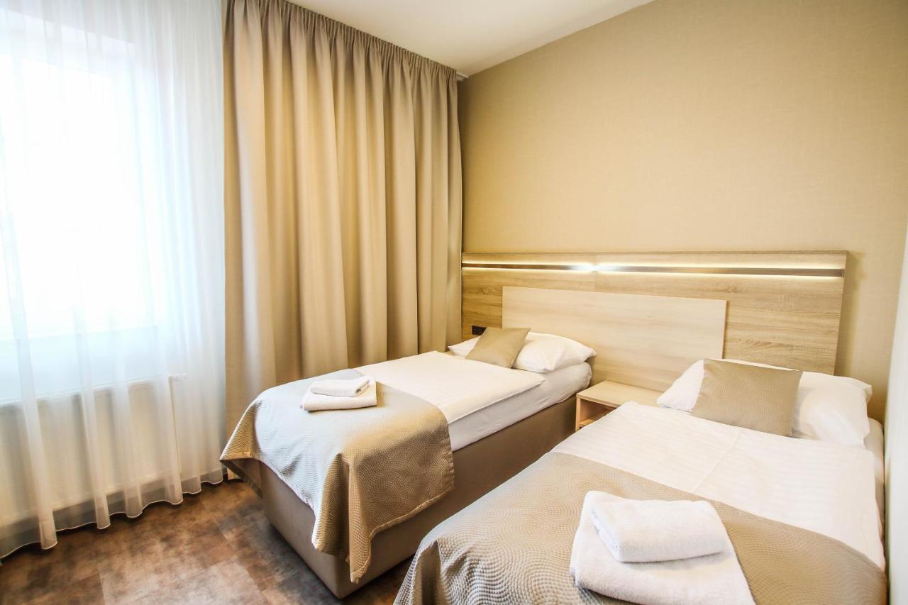 Hotel Mariel ซนอยโม ภายนอก รูปภาพ