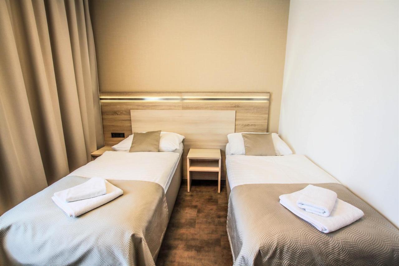 Hotel Mariel ซนอยโม ภายนอก รูปภาพ